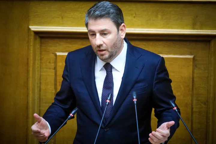 Η «σκουριασμένη» βελόνα του ΠΑΣΟΚ και η έσωθεν αμφισβήτηση