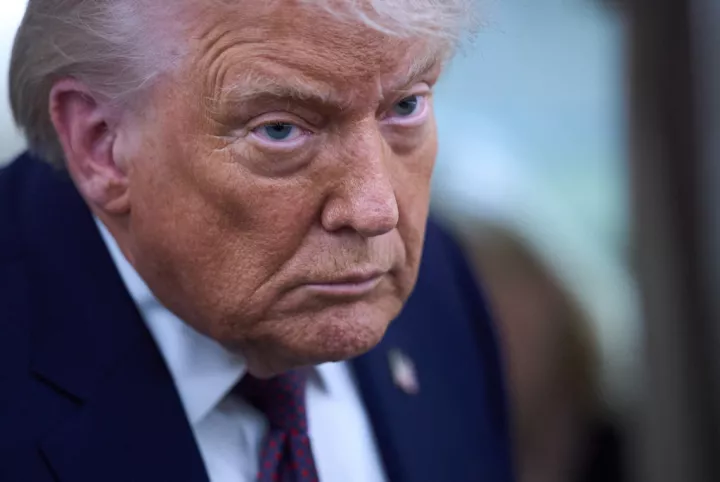 Τραμπ: Το Ιράν θέλει συμφωνία - Το αεροπλανοφόρο USS Abraham Lincoln έφτασε στη Μέση Ανατολή (pics&vid)