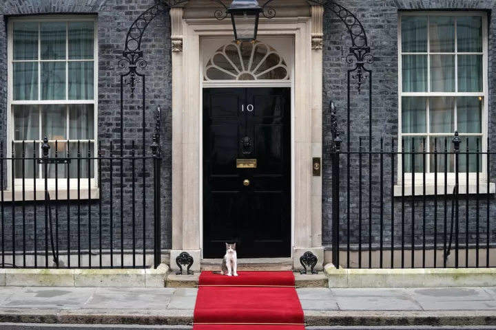 Συναγερμός στη Βρετανία: Κινεζική κυβερνοεπιχείρηση σε κινητά στελεχών της Ντάουνινγκ Στριτ