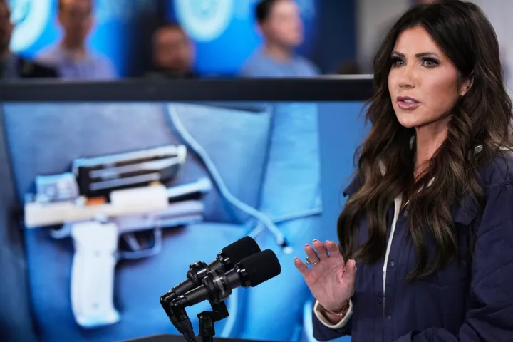 Την παραίτηση της Κρίστι Νοέμ ζητούν οι Δημοκρατικοί - Αρνητικός ο Τραμπ