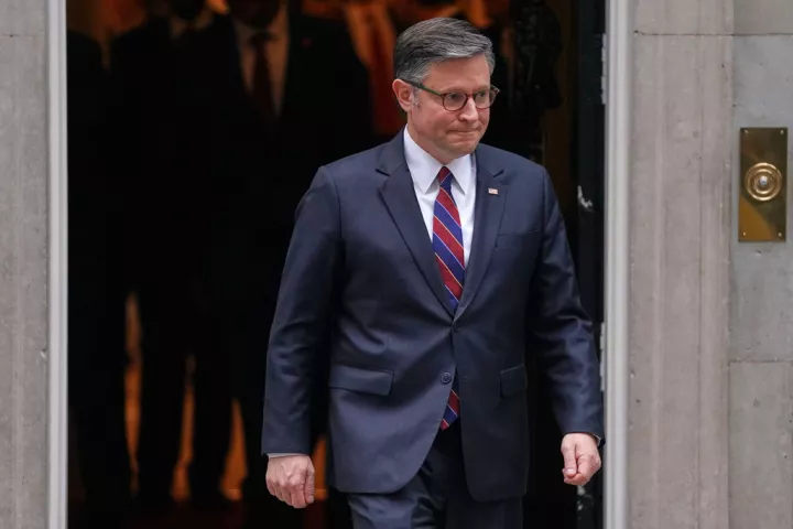 Επίσκεψη Στάρμερ στην Κίνα: Στόχος μια ρεαλιστική σύμπραξη Λονδίνου-Πεκίνου