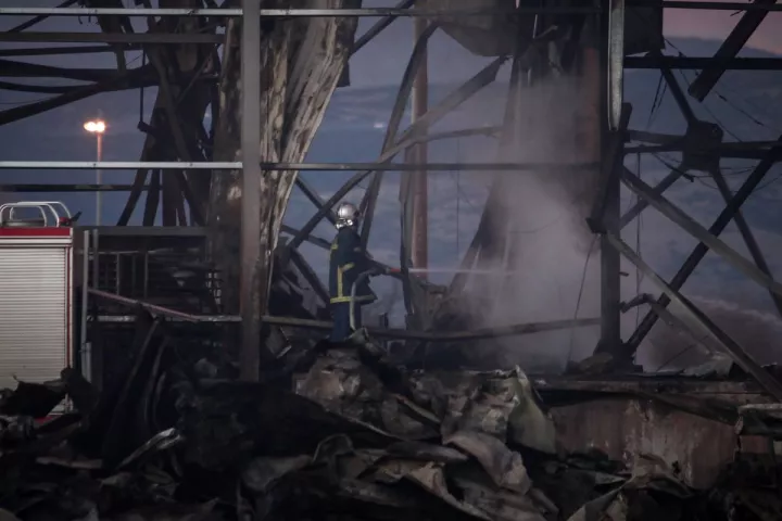 Στον εισαγγελέα ο ιδιοκτήτης και δυο στελέχη - Από υπογειοποιημένο σωλήνα η διαρροή προπανίου 