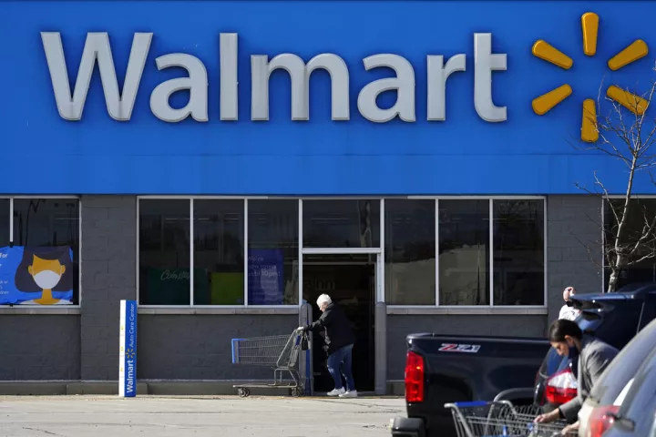 H Walmart έδωσε προαγωγές και αυξήσεις σε 3.000 φαρμακοποιούς 