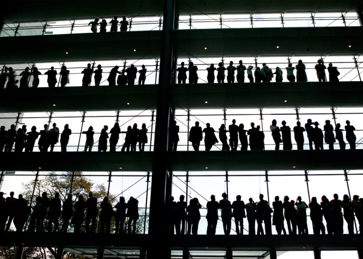 «Σήμα συναγερμού» στη Γερμανία: Αρνητικό ρεκόρ 12 ετών για τον αριθμό των ανέργων