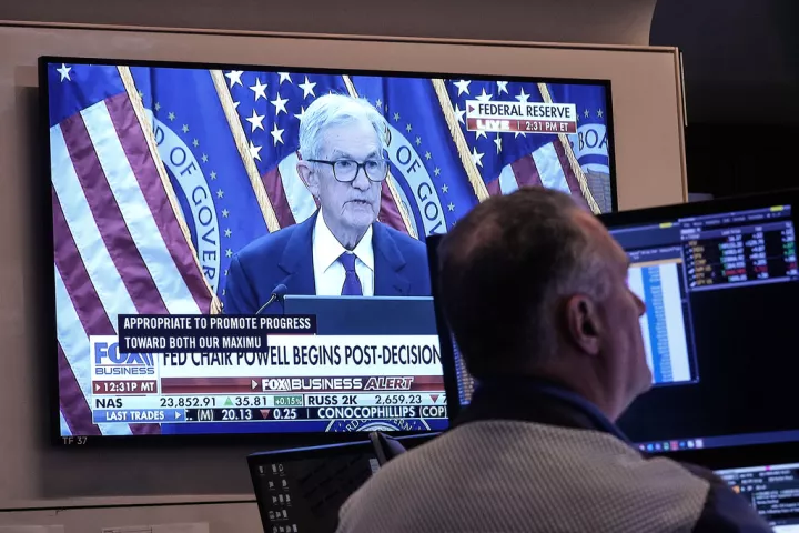 Πτώση στη Wall Street με φόντο τις τεχνολογικές μετοχές