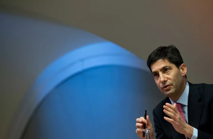 Γουόρς στην Fed: Η Wall Street στηρίζει την επιλογή Τραμπ - Τα μηνύματα στις αγορές