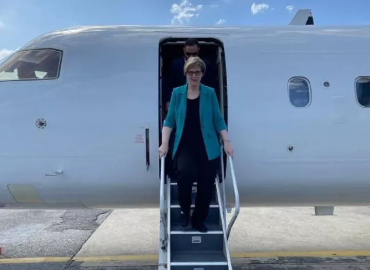 Έφτασε στο Καράκας η νέα επικεφαλής της αμερικανικής διπλωματικής αντιπροσωπείας των ΗΠΑ στη Βενεζουέλα