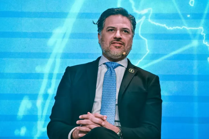 Τζ. Βολτς για κάθετο διάδρομο: Υπάρχουν εναλλακτικές - Καλύτερη λύση η Ελλάδα 