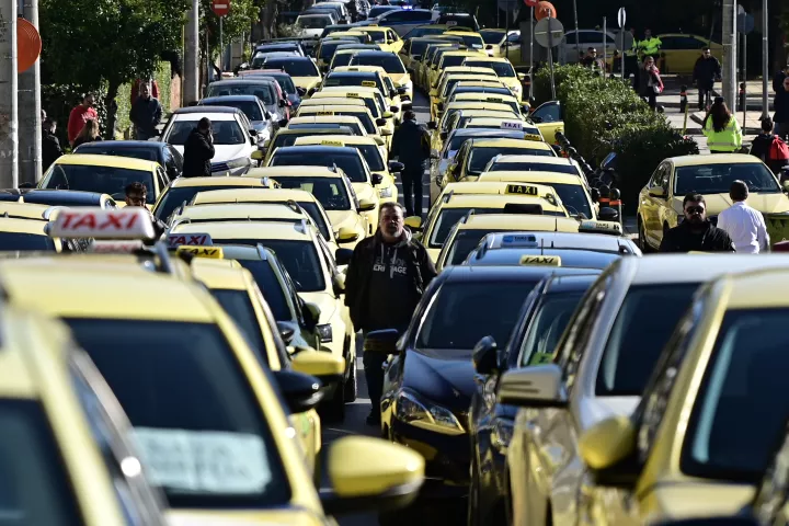 Χωρίς ταξί η Αθήνα Τρίτη και Τετάρτη - Νέα 48ωρη απεργία του ΣΑΤΑ