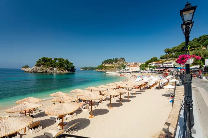 Χρήση αιγιαλού και παραλίας: Άνοιξαν οι ηλεκτρονικές πλειοδοτικές δημοπρασίες