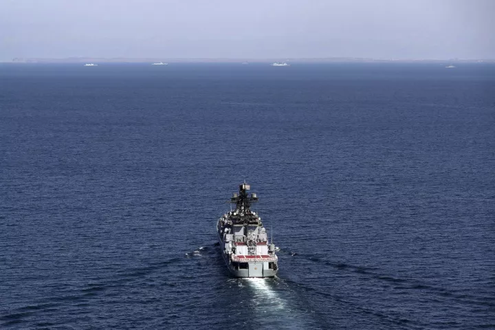 Σκάφη των Φρουρών της Επανάστασης προσέγγισαν για νηοψία αμερικανικό δεξαμενόπλοιο