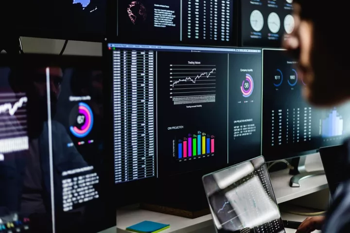 Παρά τα καλά αποτελέσματα οι τεχνολογικές μετοχές πέφτουν