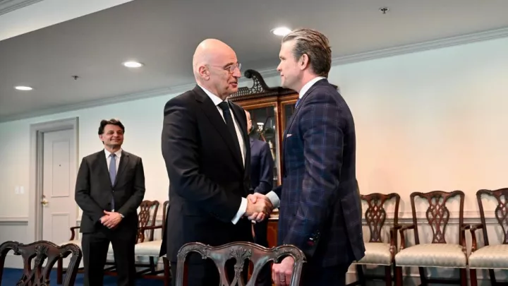 Συνάντηση Δένδια - Χέγκσεθ στο Πεντάγωνο: Ψηλά στην ατζέντα η αμυντική συνεργασία και ο εκσυγχρονισμός των Ενόπλων Δυνάμεων