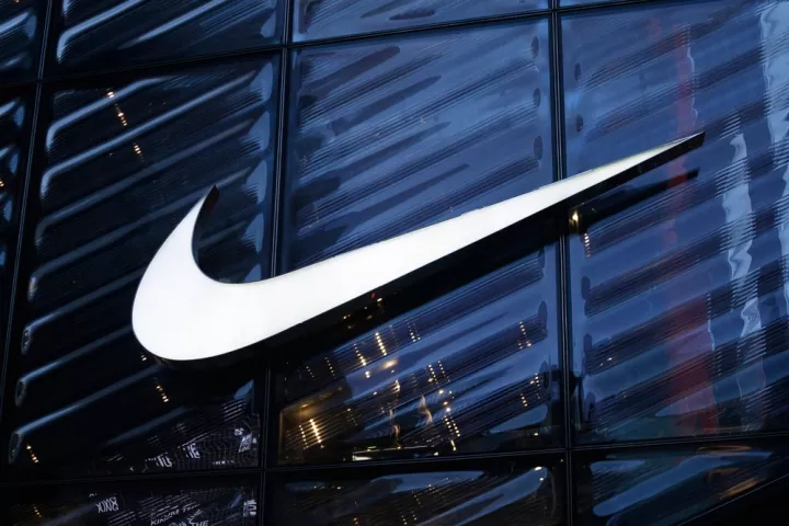 ΗΠΑ: Η Nike ερευνάται για το εάν έκανε διακρίσεις εις βάρος λευκών Αμερικανών