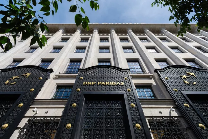 Κοντά στα 3 δισ. ευρώ τα καθαρά έσοδα της BNP Paribas 