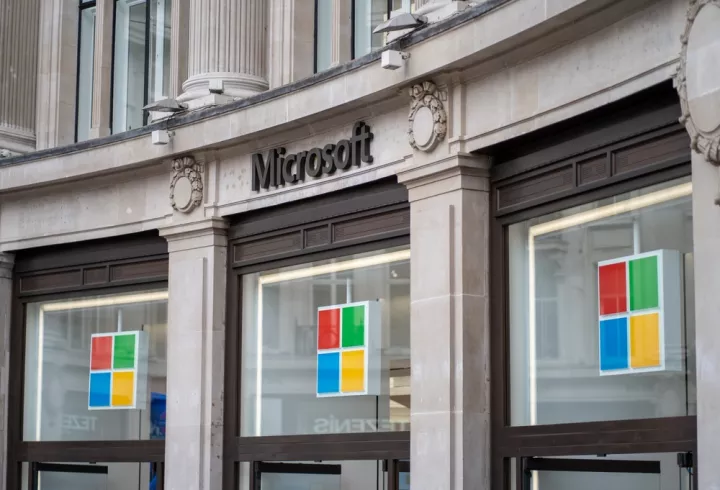 Βρετανία: Συνεργασία με την Microsoft για τον εντοπισμό του deepfake υλικού στο Διαδίκτυο
