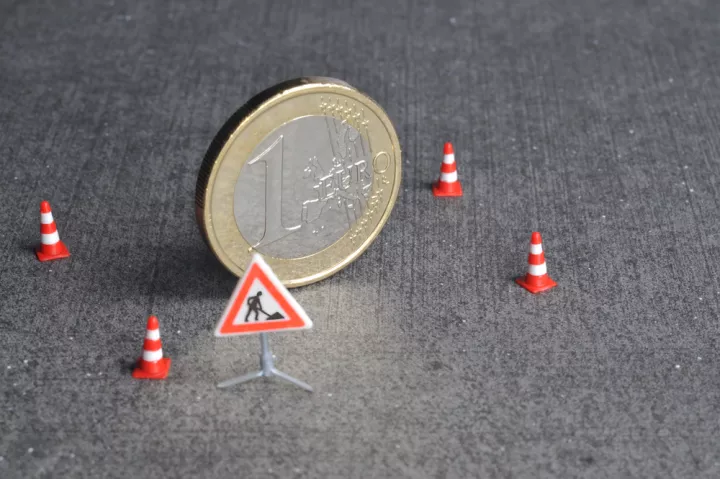 ΕΚΤ: Οι αναλυτές αναμένουν ενίσχυση του πληθωρισμού στην Ευρωζώνη μέχρι το 2028