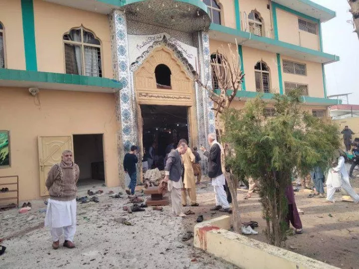 Πακιστάν: Τουλάχιστον 31 νεκροί από επίθεση αυτοκτονίας σε τζαμί - Τουλάχιστον 169 τραυματίες (vids)