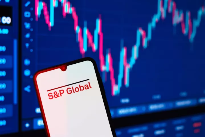 Οι επιφυλάξεις του οίκου S&P Global για την ελληνική οικονομία