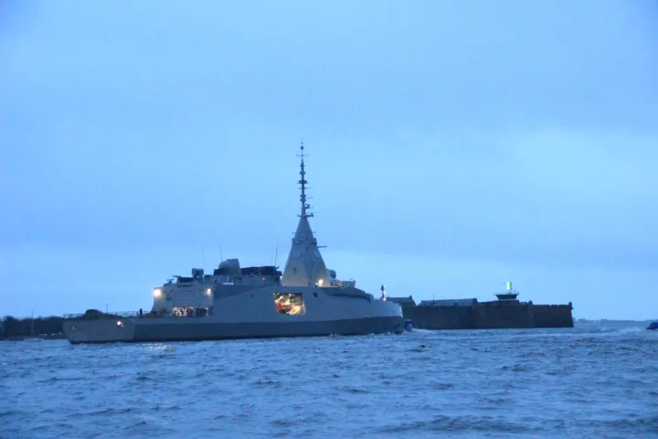 Στη δημοσιότητα φωτογραφίες από τις δοκιμές της δεύτερης ελληνικής φρεγάτας Belharra «Νέαρχος»