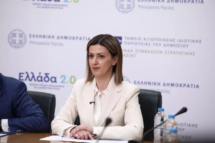 Ειρ. Αγαπηδάκη: Βραβεύθηκε από το ΕΚΠΑ για τη συμβολή της στη δημόσια υγεία και πρόληψη