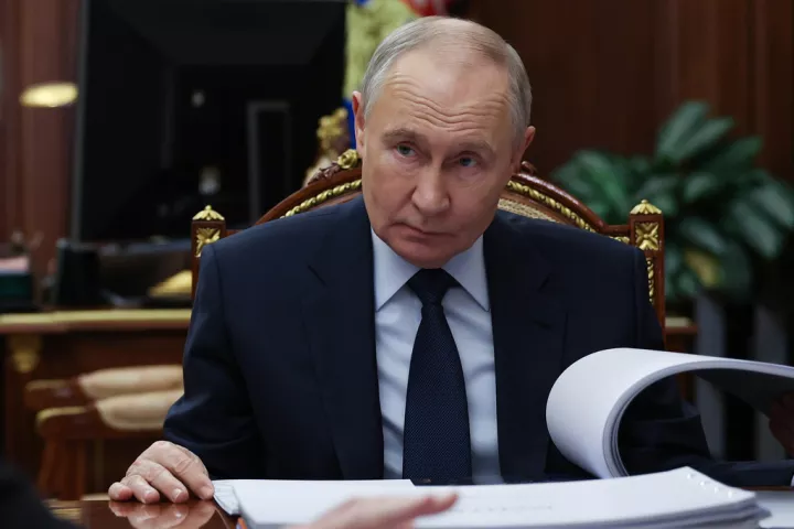 Τηλεφωνική επικοινωνία Πούτιν - προέδρου ΗΑΕ: Επί τάπητος η κράτηση υπόπτου για την επίθεση κατά στρατιωτικού στη Μόσχα