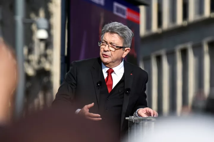 Γαλλία: Αντιδράσεις για την απόφαση του υπουργείου Εσωτερικών να ενταχθεί η «Ανυπότακτη Γαλλία» στην Άκρα Άριστερά