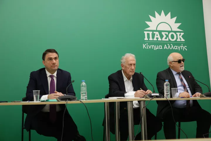 Ανακοινώθηκε η επιτροπή Διεύρυνσης του ΠΑΣΟΚ - Μεταξύ των μελών πρώην υπουργοί του ΣΥΡΙΖΑ (vid)