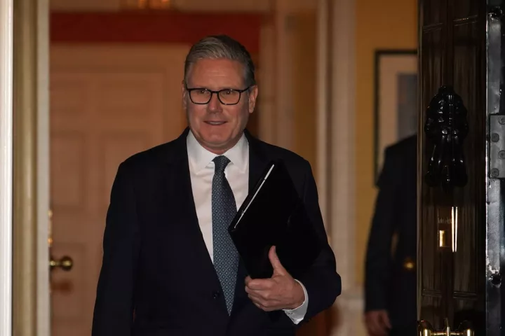 Βρετανία: Κλιμακώνεται η κρίση για τον Στάρμερ μετά το σκάνδαλο Μάντελσον – Σενάρια διαδοχής στους Εργατικούς