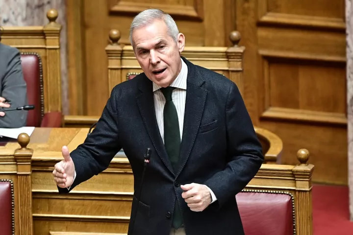 Αθ. Δαβάκης: Ενδεχομένως εφαρμογή διάταξης αφαίρεσης ιθαγένειας για τον σμήναρχο που βρίσκεται υπό έρευνα