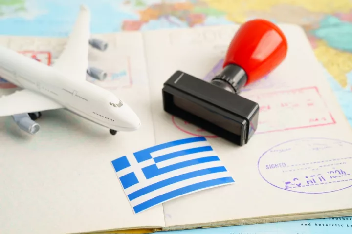 Επείγουσα λύση η νόμιμη μετανάστευση 