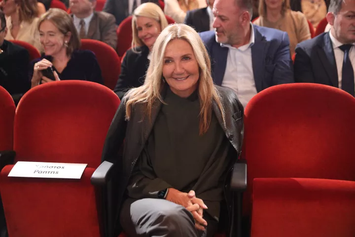 Μαρέβα Μητσοτάκη μετά το διπλό χειρουργείο: Eυχαριστώ το ιατρικό και νοσηλευτικό προσωπικό του ΚΑΤ