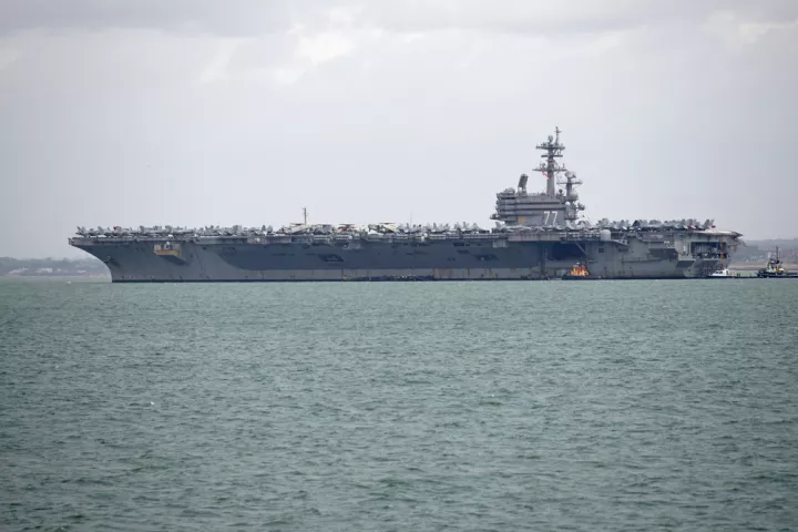 Οι ΗΠΑ στέλνουν και δεύτερο αεροπλανοφόρο στη Μέση Ανατολή  