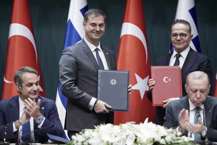 Πρόταση Ερντογάν σε Μητσοτάκη για συνεργασία στον κατασκευαστικό τομέα