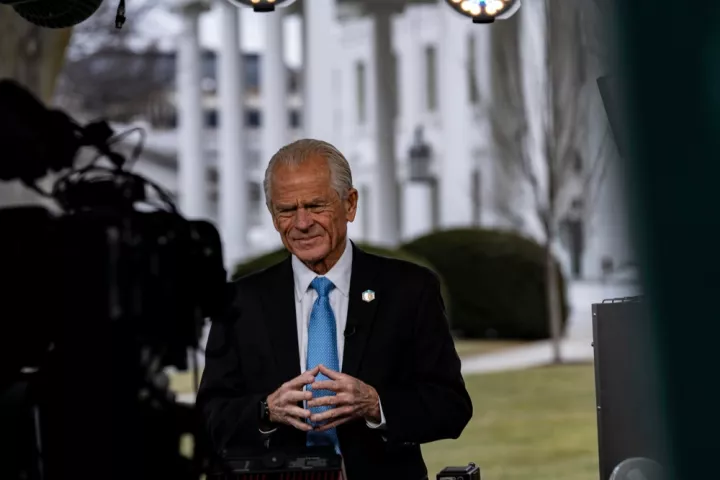 Σύμβουλος Τραμπ σε JPMorgan: Μειώστε τα καταραμένα επιτόκια πιστωτικών καρτών, το ζητά ο Πρόεδρος