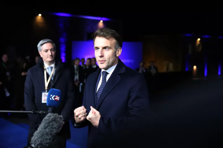 Μακρόν: Προέχει η προετοιμασία των Ευρωπαίων για τον διάλογο με τον Πούτιν