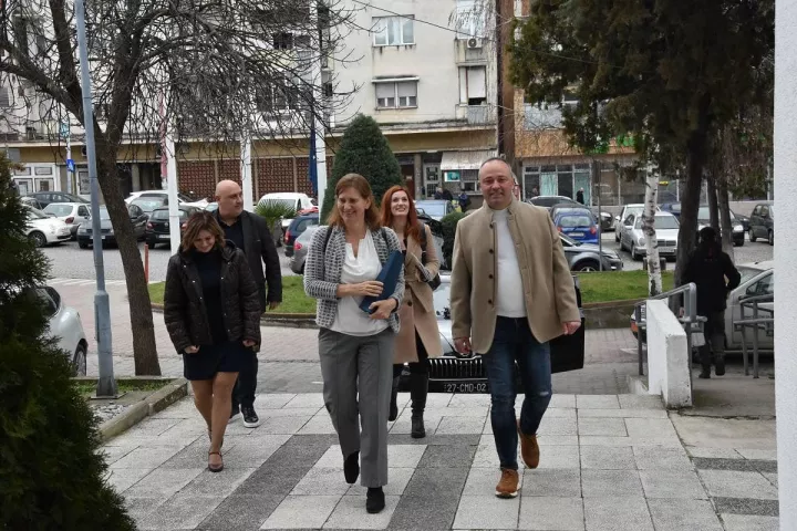 Βόρεια Μακεδονία: Επίσκεψη πρέσβη της Ελλάδας στο Κότσανι, στον απόηχο της τραγωδίας από την πυρκαγιά