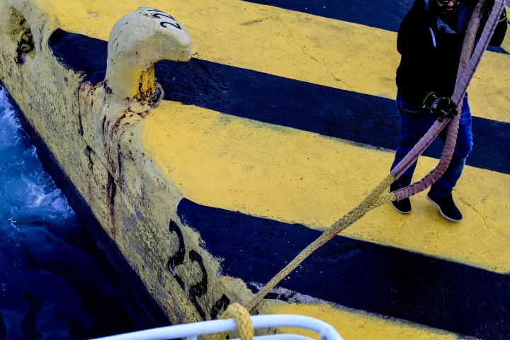 Θυελλώδεις άνεμοι στο Αιγαίο – Απαγορευτικό απόπλου σε Πειραιά, Ραφήνα και Λαύριο