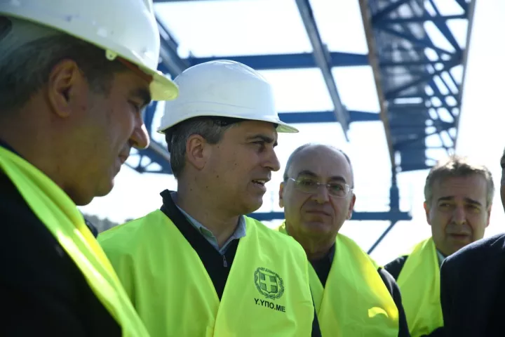 Flyover: Πάνω από 45% η πρόοδος του έργου, oλοκληρώνεται σε 14 μήνες από σήμερα - Αυτοψία Δήμα, Ταχιάου στο μπλε καλούπι - Τι είπαν για το Μετρό (vid)