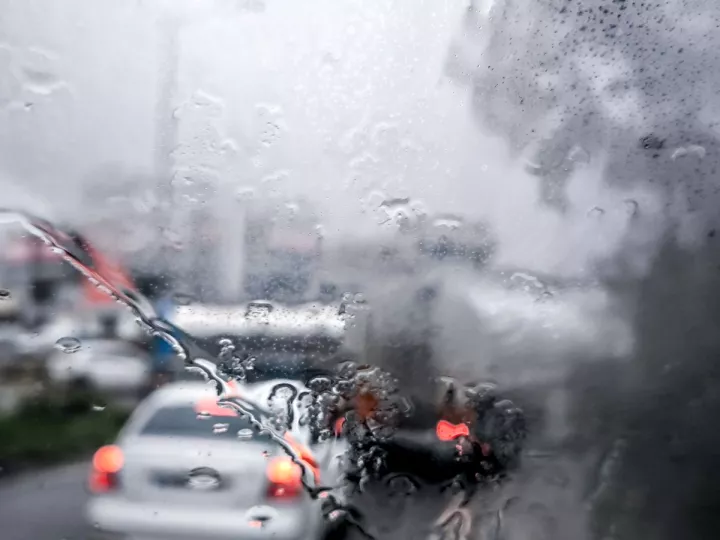 Καιρός: Νέα επιδείνωση με βροχές και καταιγίδες - Οι περιοχές με red code