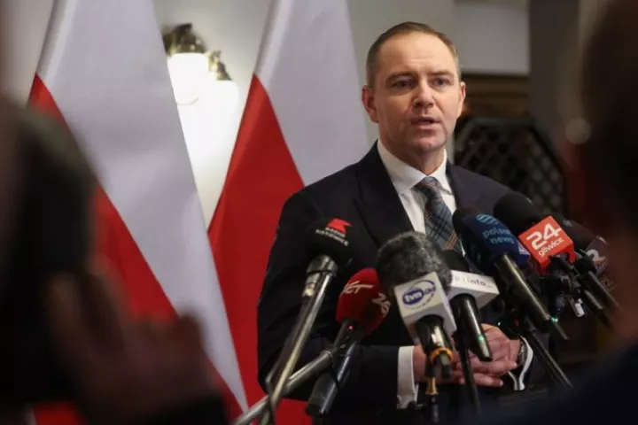 Ναβρότσκι: Η Πολωνία πρέπει να αποκτήσει το δικό της πυρηνικό οπλοστάσιο