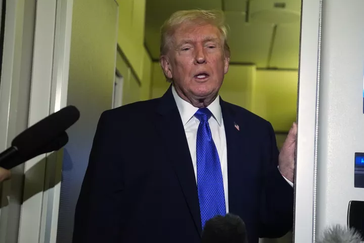 Νέα προειδοποίηση Τραμπ σε Ιράν ενόψει των συνομιλιών στη Γενεύη: Συνέπειες αν δεν υπάρξει συμφωνία