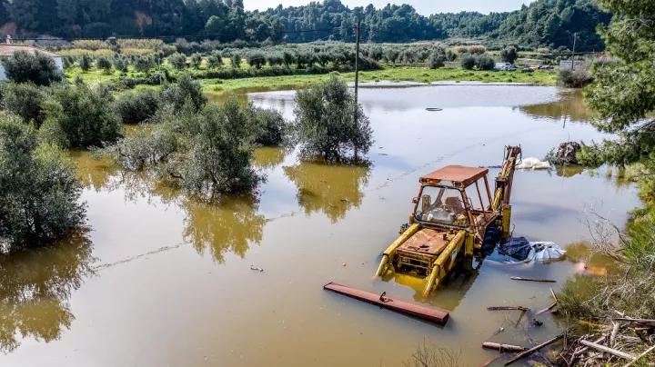 Κακοκαιρία: Θυελλώδεις άνεμοι και πλημμυρικά φαινόμενα σε πολλές περιοχές της χώρας