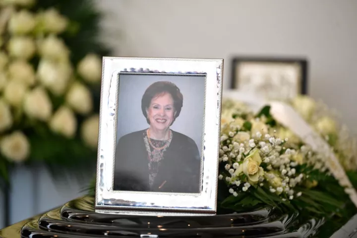 Στο Α' Νεκροταφείο τελέσθηκε η κηδεία της Άννας Ψαρούδα-Μπενάκη