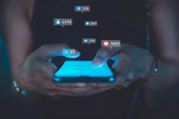 ΗΠΑ: Meta και YouTube αντιμετωπίζουν κατηγορίες για πρόκληση εθισμού σε ανήλικους, σύμφωνα με δικαστικά έγγραφα 