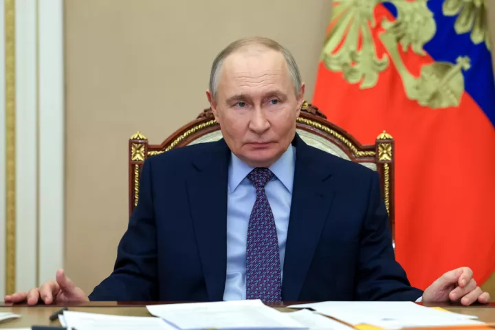 Πούτιν: Απαράδεκτο το αμερικανικό εμπάργκο στην Κούβα