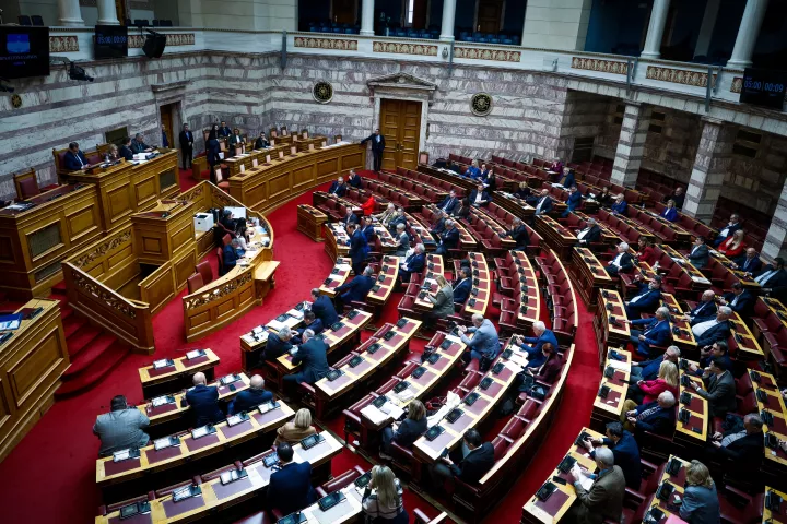 Ένταση στη Βουλή για τα επεισόδια στη Νίκαια