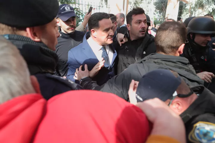 Οι φασίστες της Αριστεράς, ντροπή της Δημοκρατίας