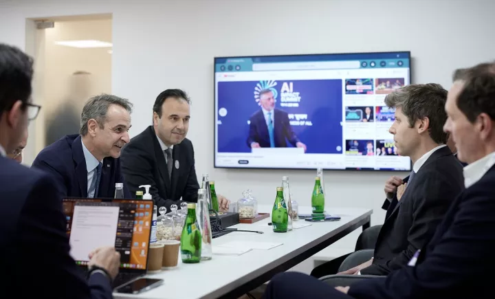 Δ. Παπαστεργίου: Η Τεχνητή Νοημοσύνη πρέπει να συνδέεται με ίσες ευκαιρίες και καθολική πρόσβαση