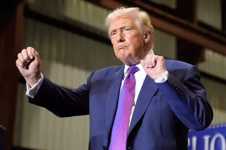 Εντολή Τραμπ να δοθούν στη δημοσιότητα αρχεία για εξωγήινους και ΑΤΙΑ - «Αιχμές» για τις δηλώσεις Ομπάμα